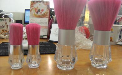 化妝刷、散粉瓶與火雞毛粉刷加工——精致美妝與家用電器的完美結(jié)合